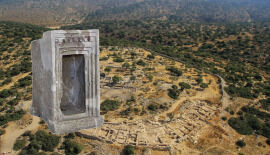 The Khirbet Qeiyafa Shrine Model and the Temple of Solomon